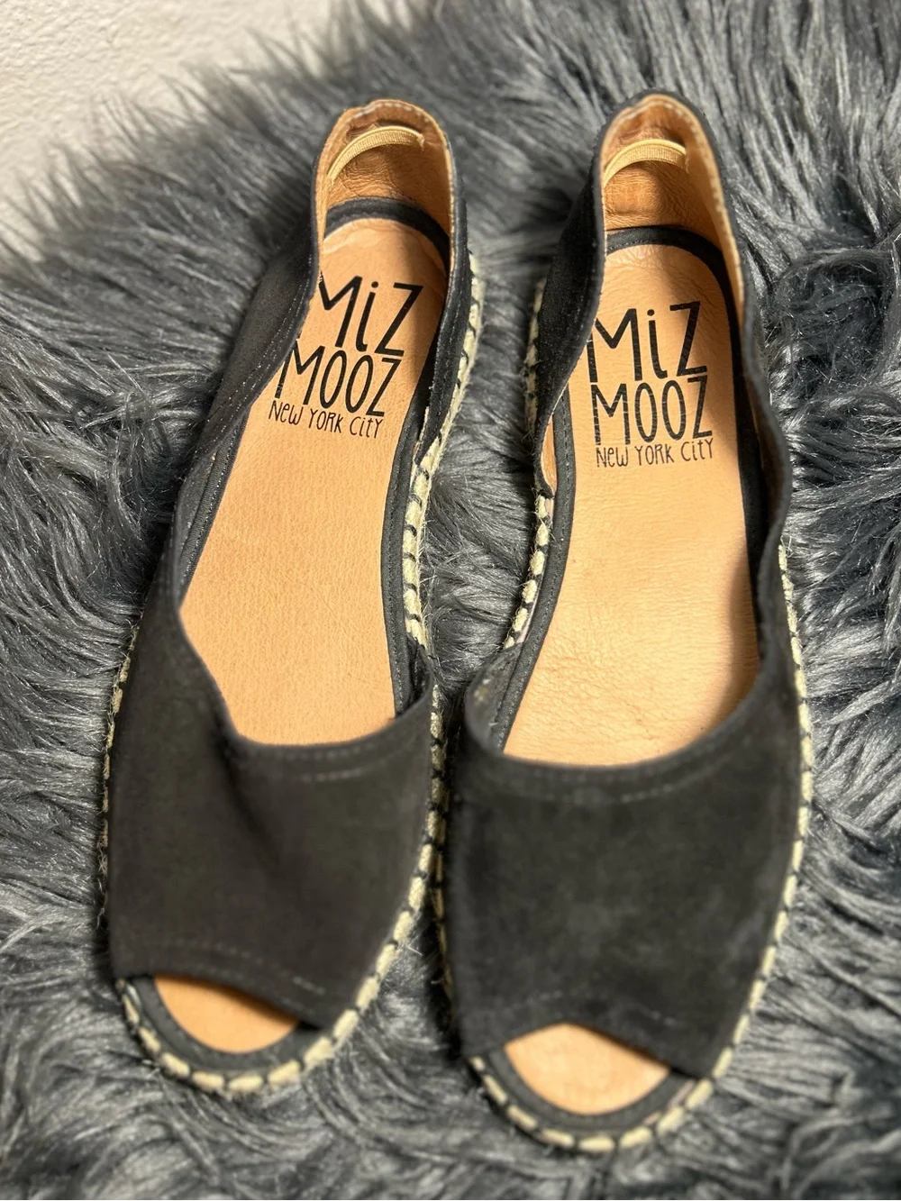 Miz Mooz carmena flat